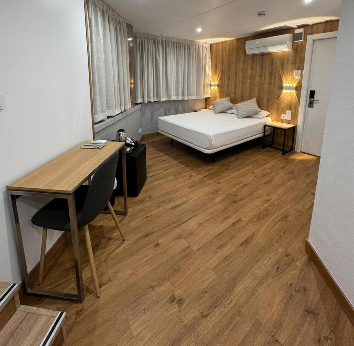 Hotel Medicis Barcelona Zewnętrze zdjęcie